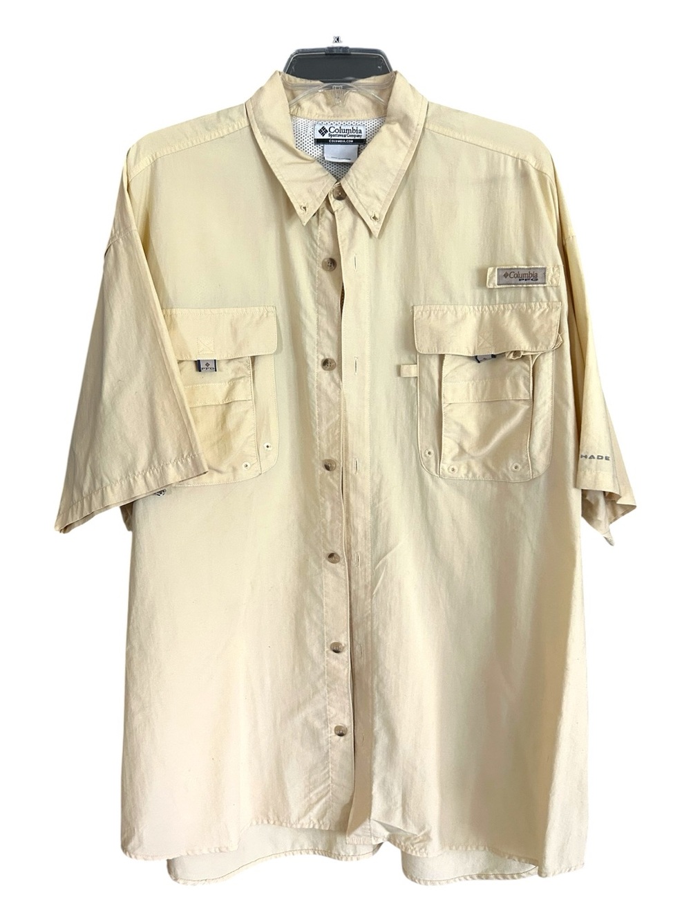Columbia Men’s Short-Sleeve Button-Up Shirt in Cream